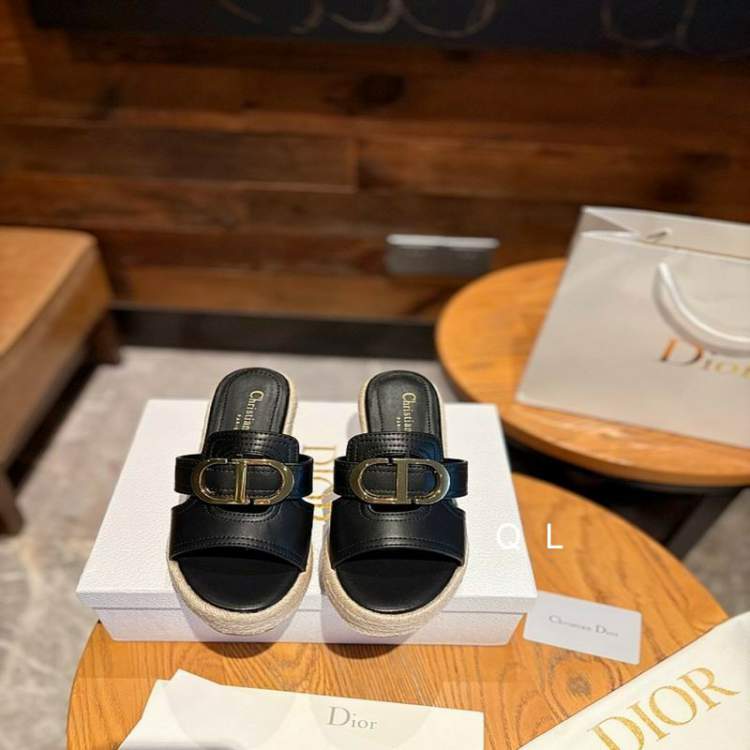 Picture of Dior Shoes _SKUDiorsz35-40LL07023789